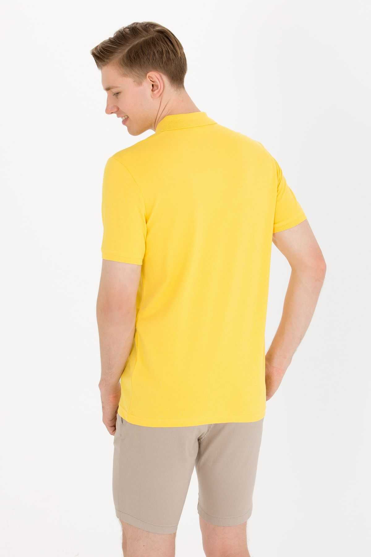 تیشرت یقه آرم Comfort Fit