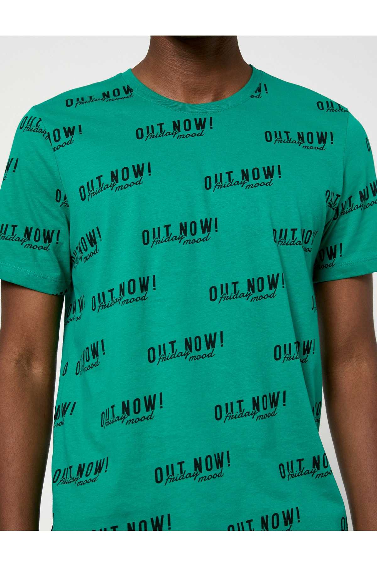 تیشرت یقه کوتاه نخی با چاپ شعار