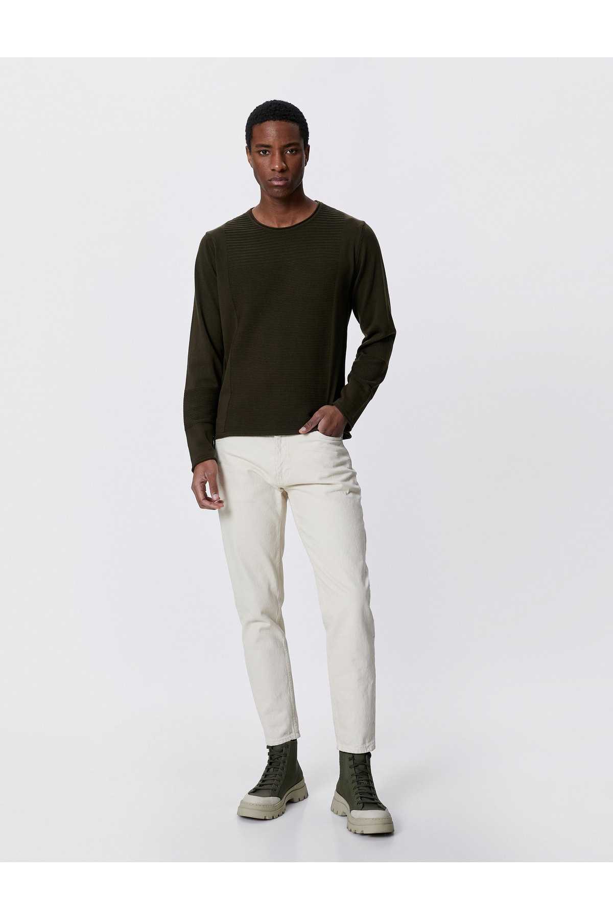 ژاکت بافتنی ساده با بافت یقه گرد با تناسب باریک