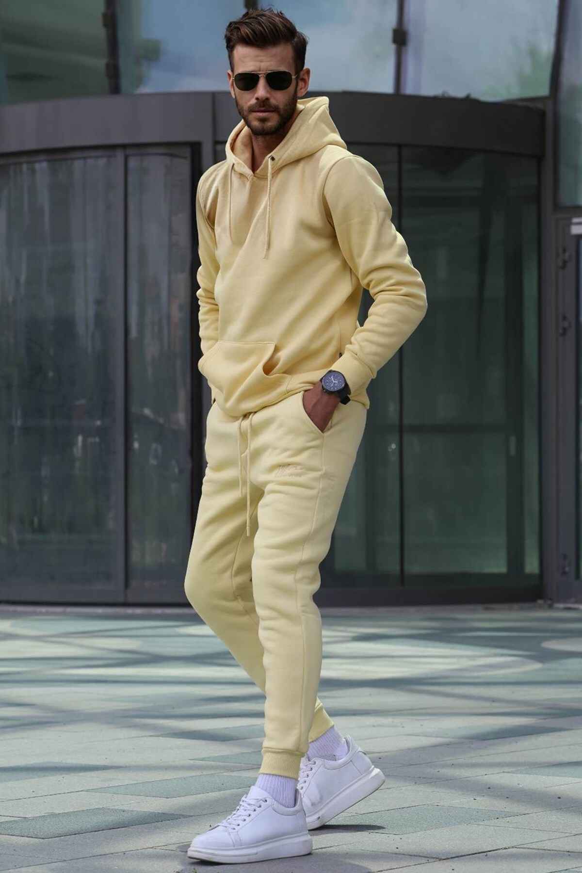 ست لباس ورزشی پایه کلاهدار بژ روشن