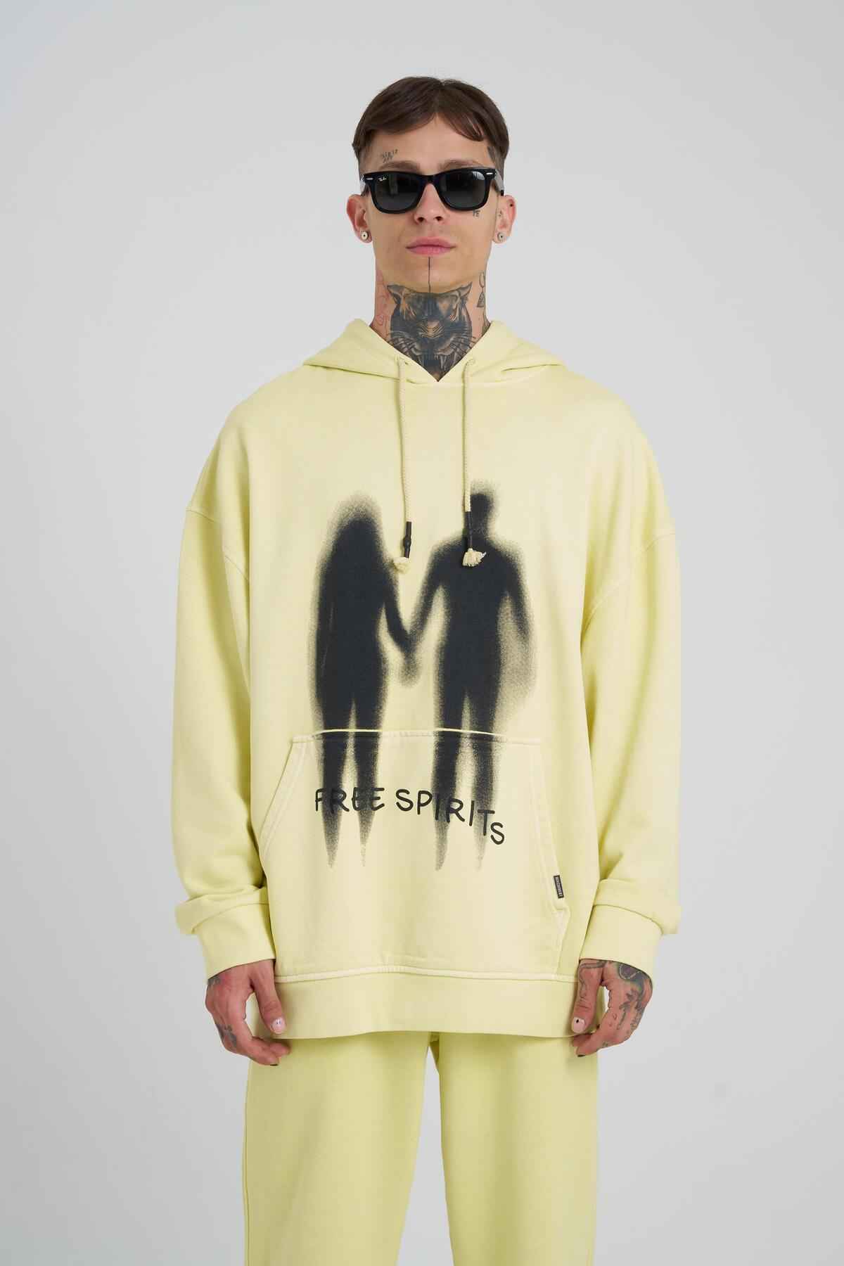 سویشرت مردانه رایگان اسپریت شسته شده به رنگ بژ روشن