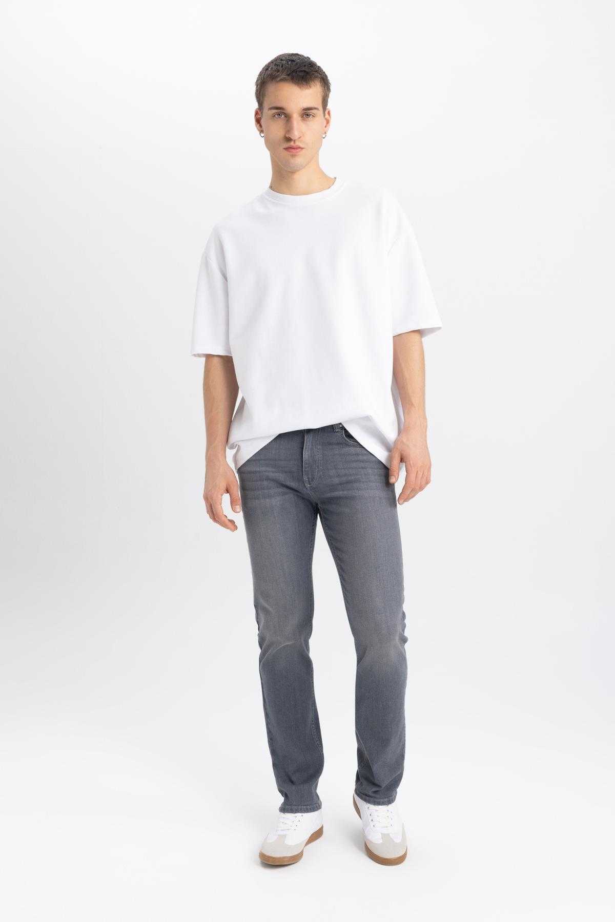 شلوار جین ساق پایی کمر معمولی سرجیو منظم