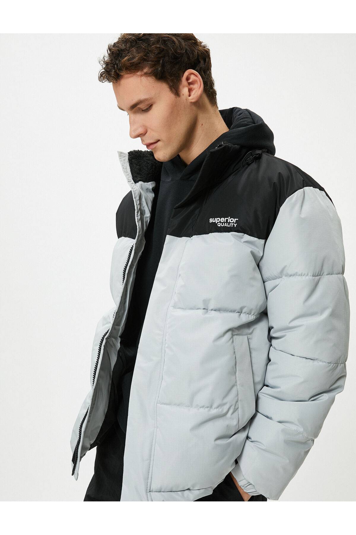 جیب زیپی یقه پایه ژاکت پفی با جزئیات