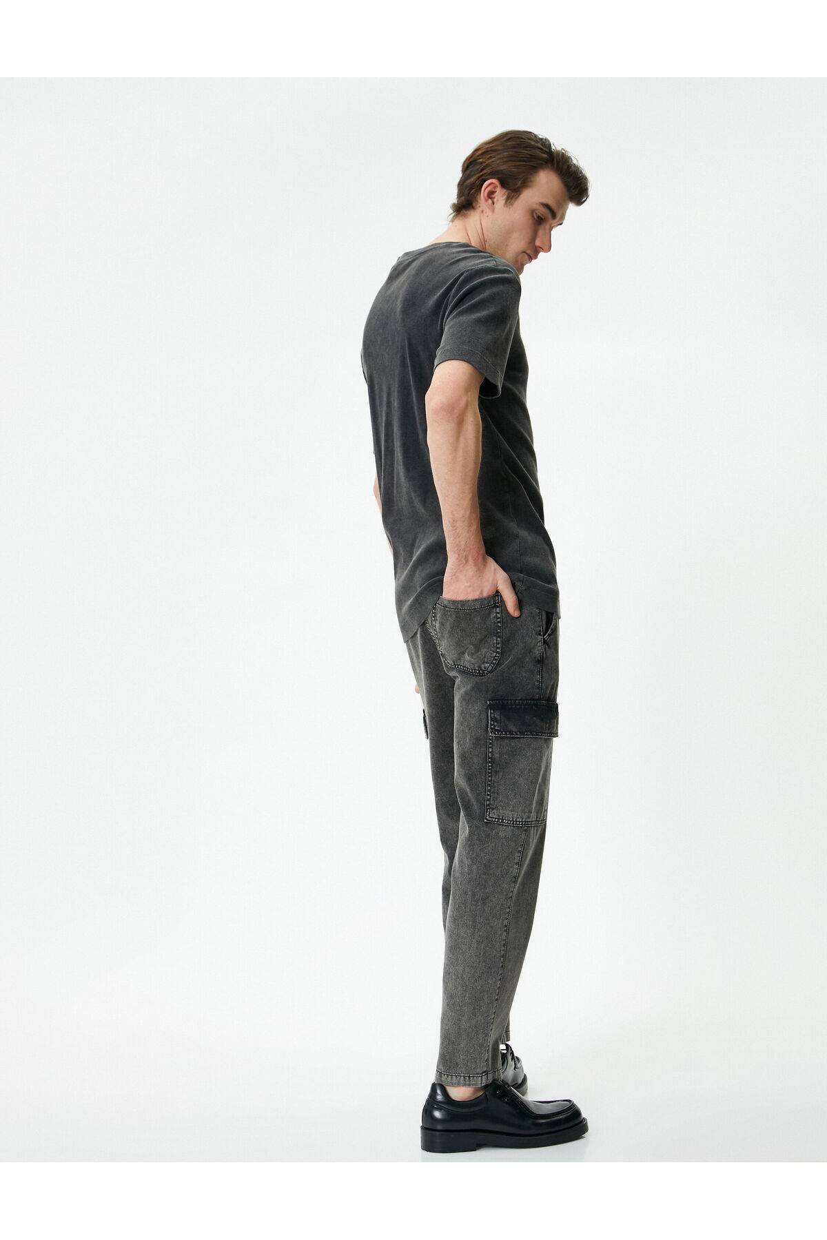 شلوار جین گشاد با جیب باری، کمر بسته، شسته شده