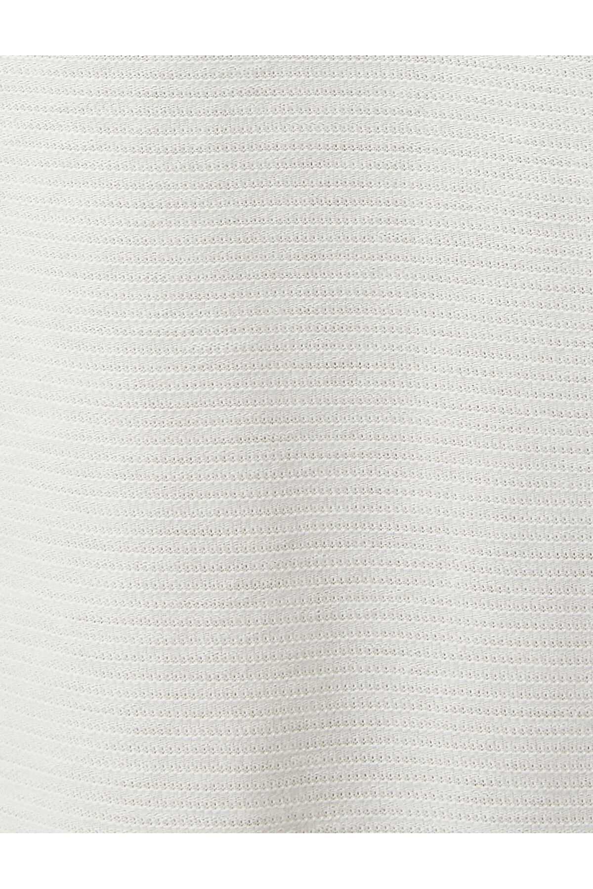 تیشرت یقه دار آستین کوتاه با دکمه باریک