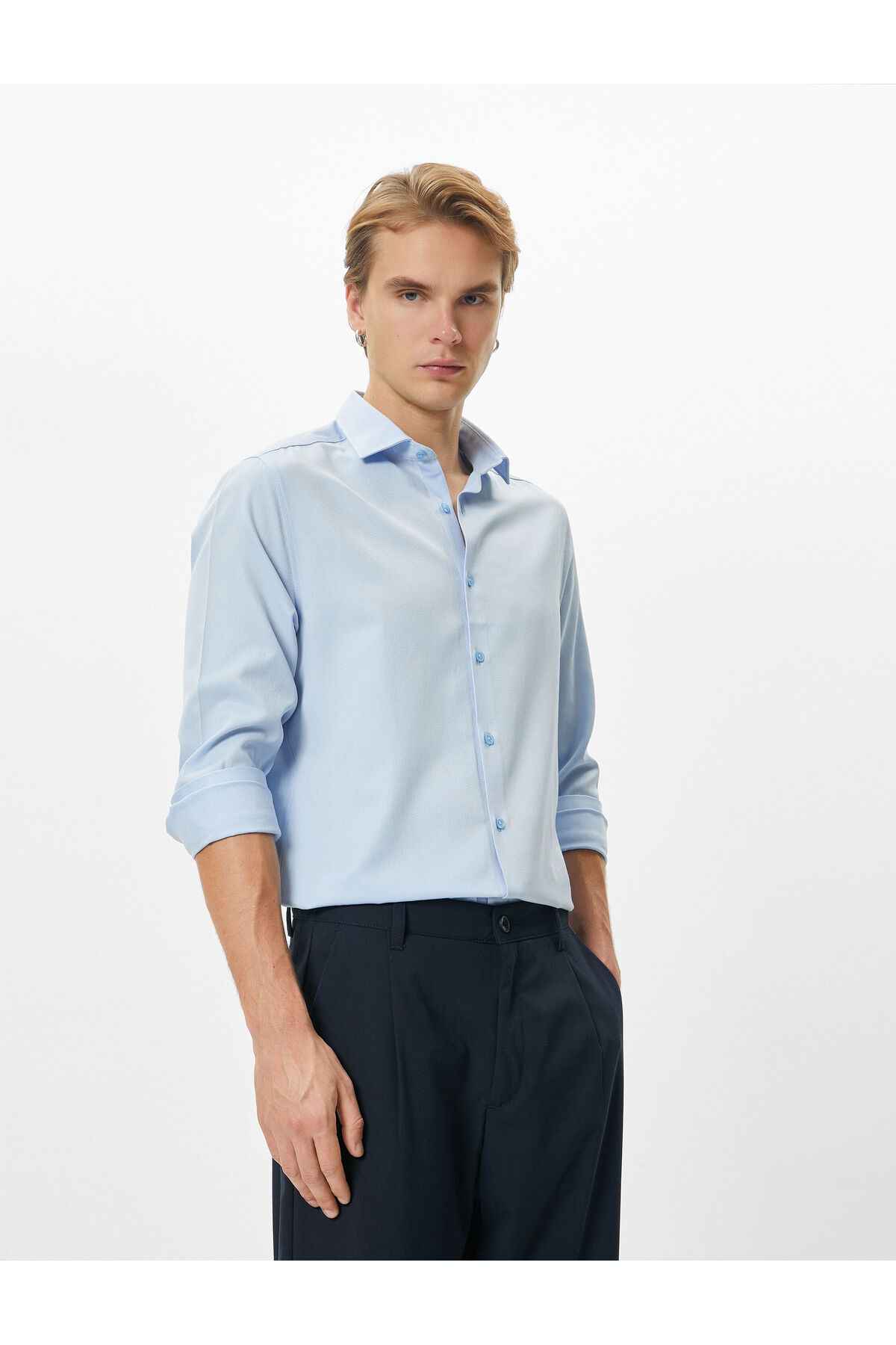 پیراهن کلاسیک یقه ایتالیایی آستین بلند دکمه دار