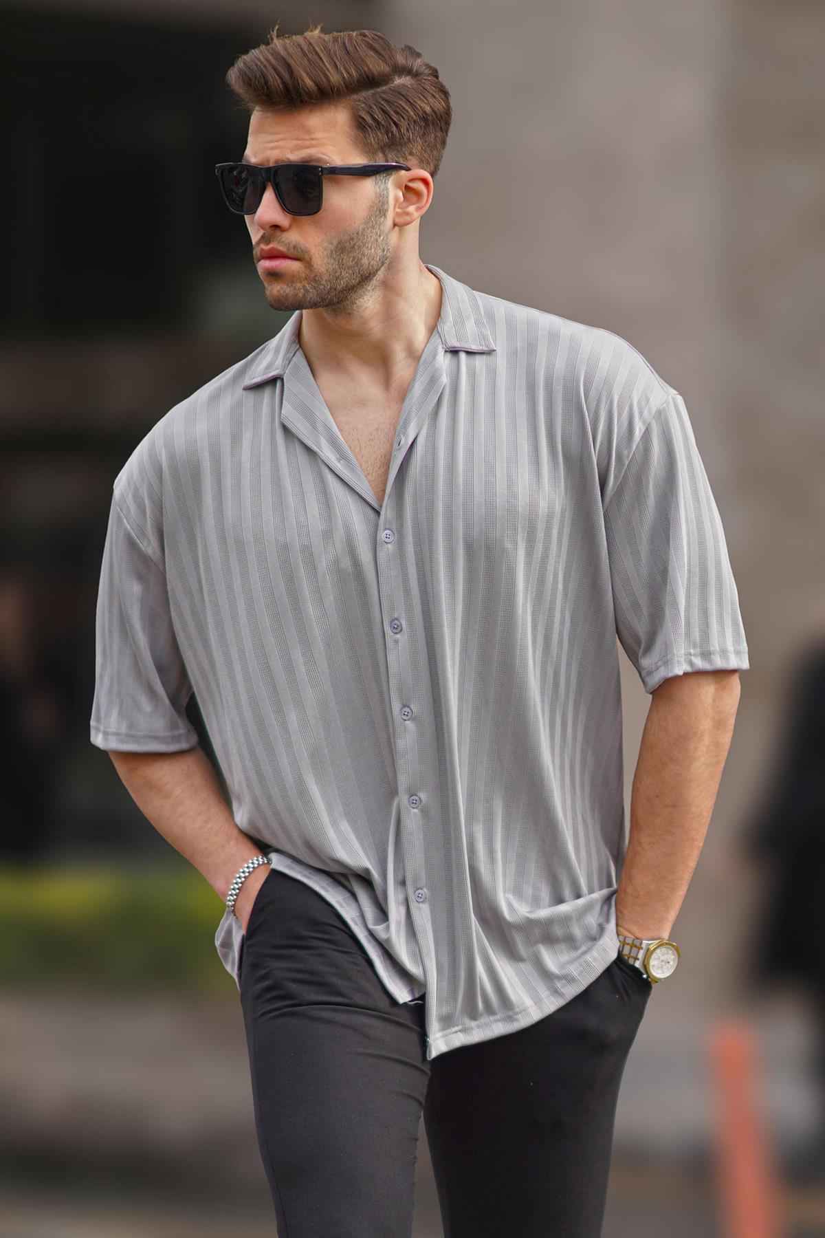 پیراهن مردانه آستین کوتاه راه راه خاکستری رنگ شده