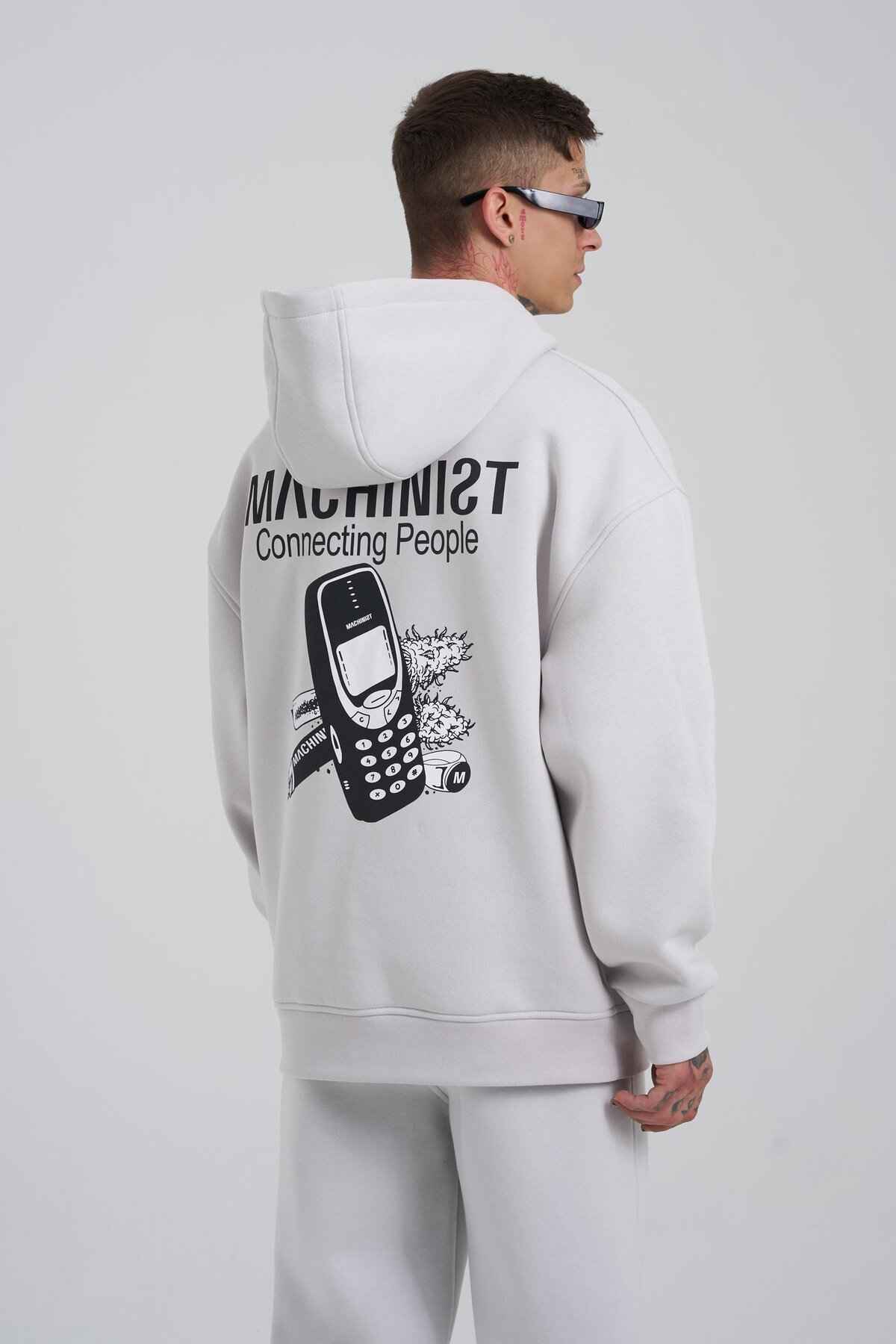 سویشرت اکرو کلاهدار چاپ شده با افراد ارتباط دهنده مردانه