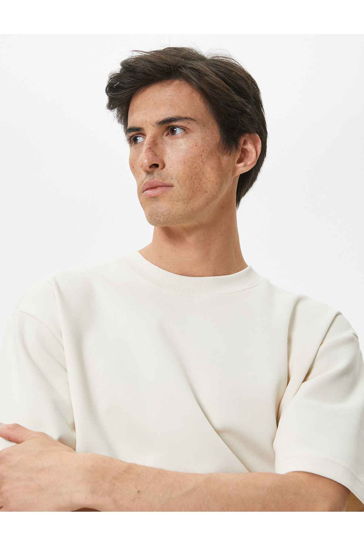 تیشرت یقه پولو آستین کوتاه دکمه دار باریک