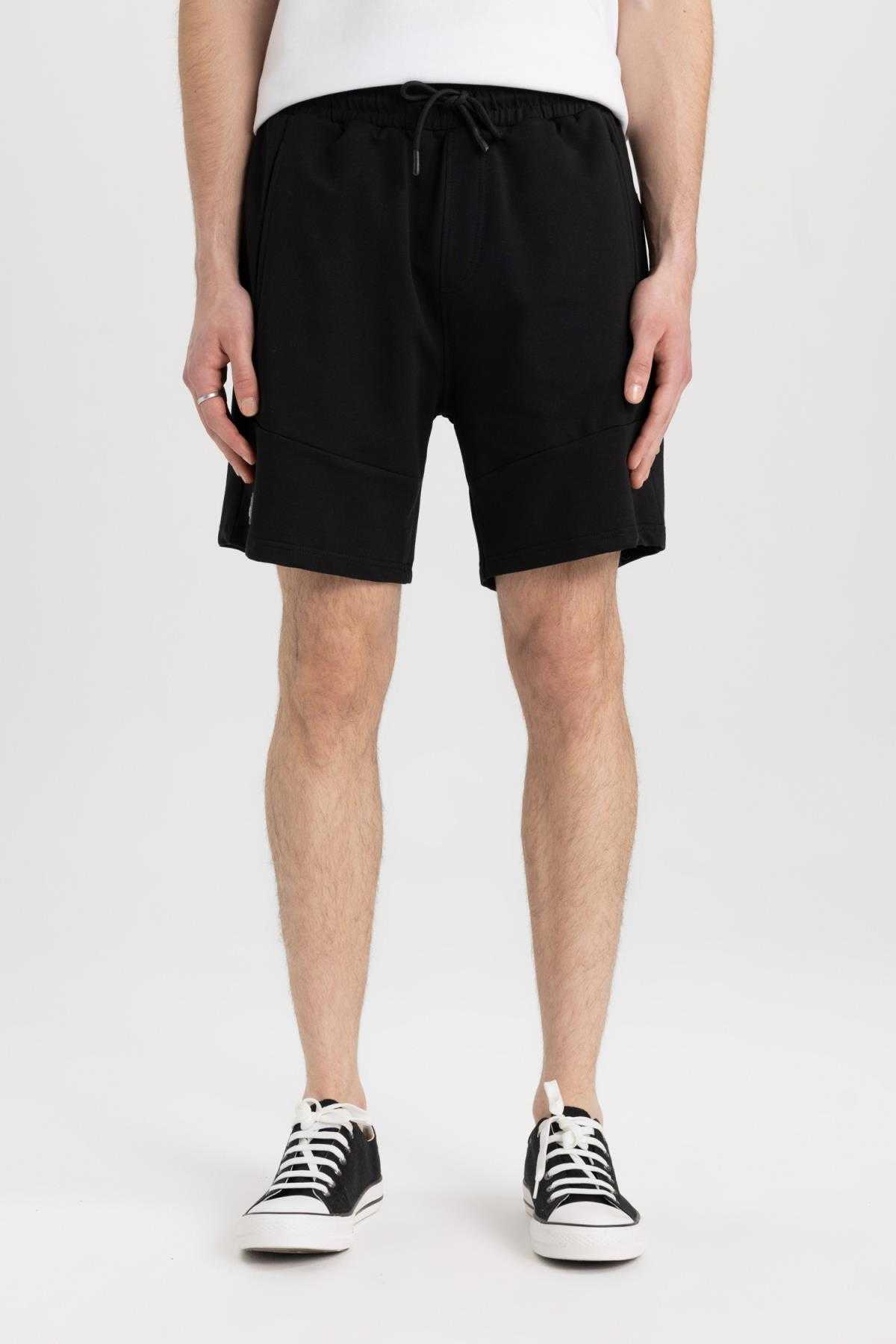 شلوارک باریک و باریک