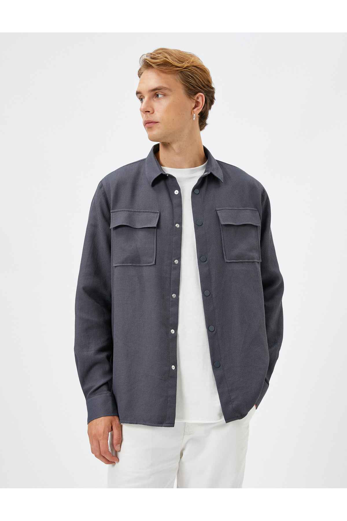 آستین بلند یقه کلاسیک با دکمه جیبی جیبی اسپرت