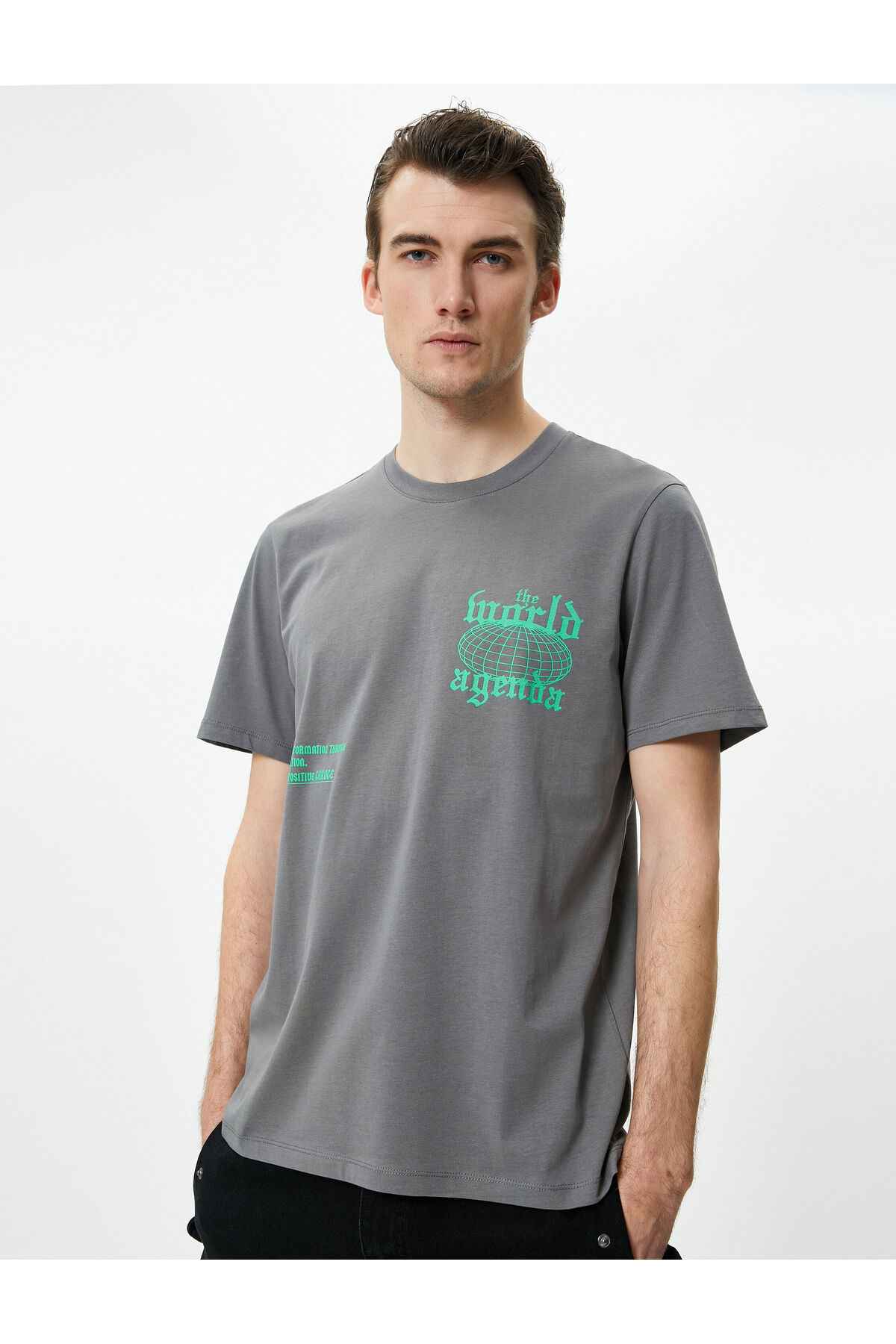 تیشرت چاپی پشت با آستین کوتاه یقه خدمه