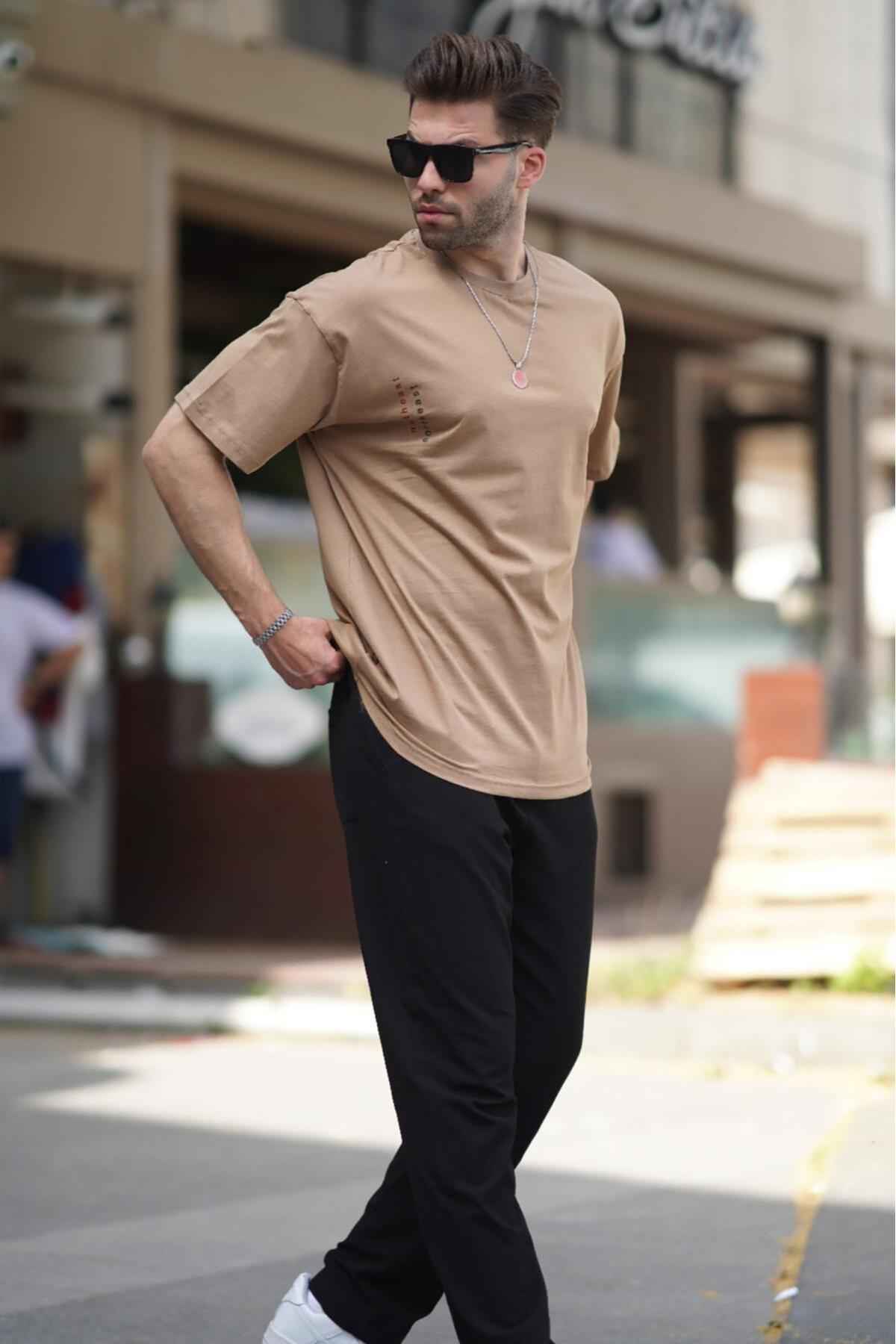 تیشرت یقه آستین کوتاه چاپ شده با رنگ خاکستری