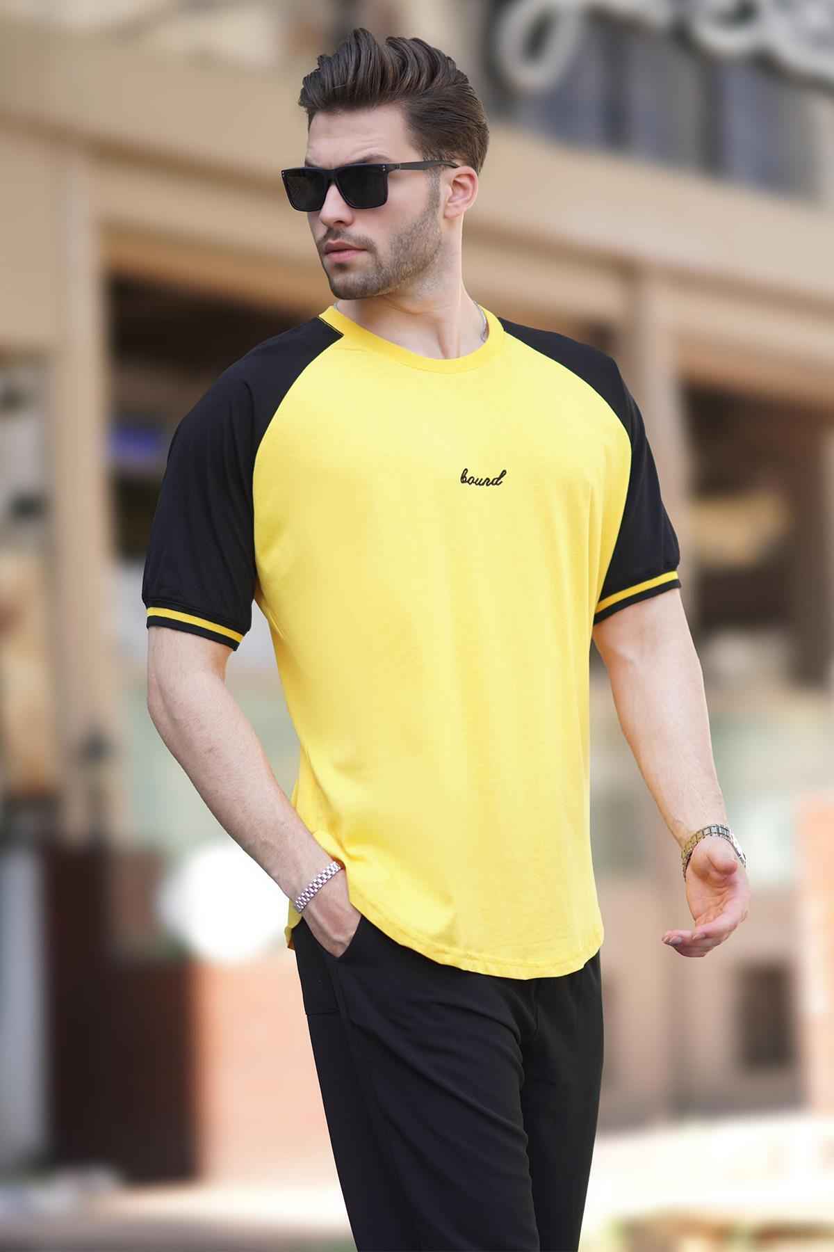 تیشرت مردانه آستین کوتاه یقه خدمه مشکی با جزئیات گلدوزی