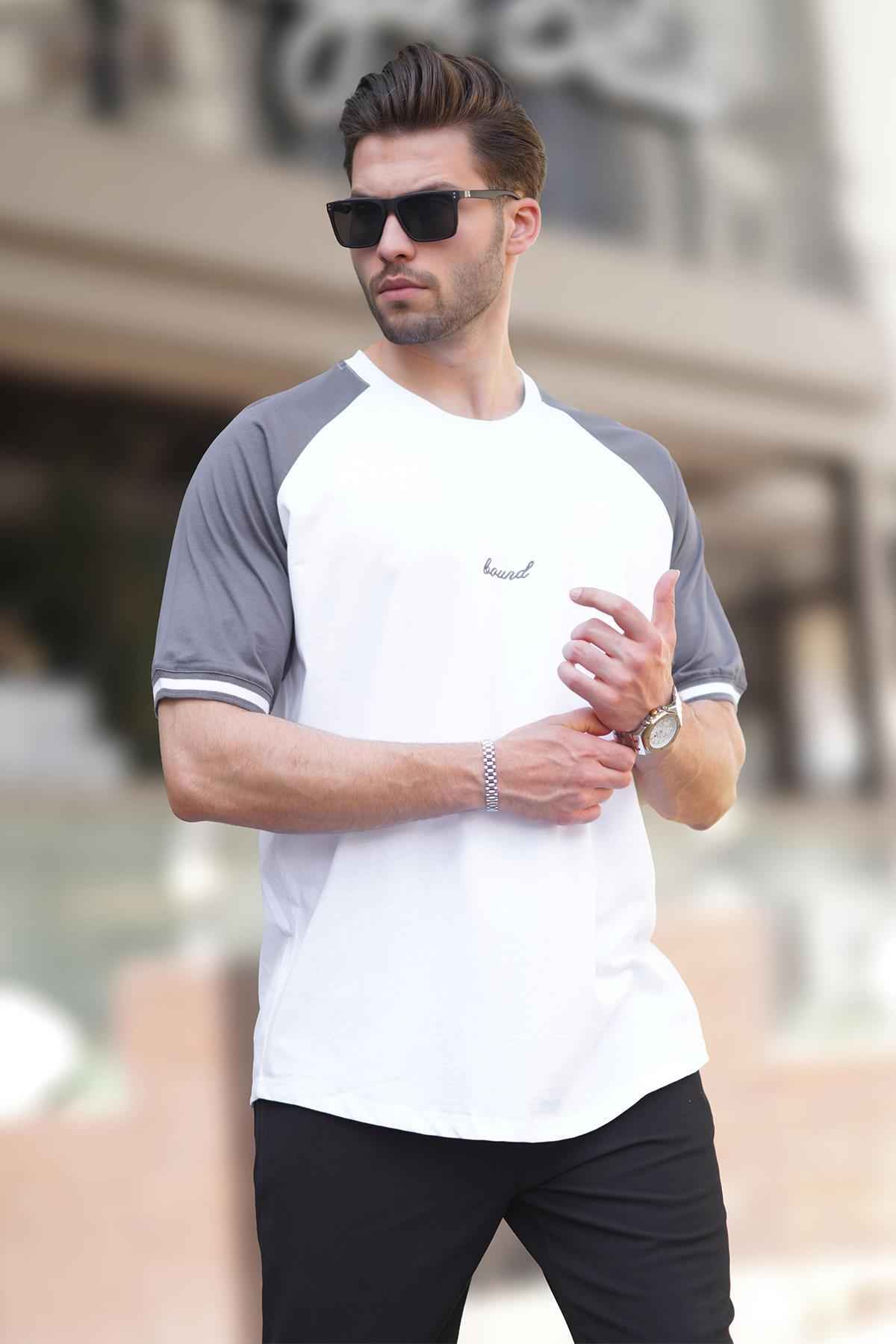 تیشرت مردانه آستین کوتاه یقه خدمه مشکی با جزئیات گلدوزی