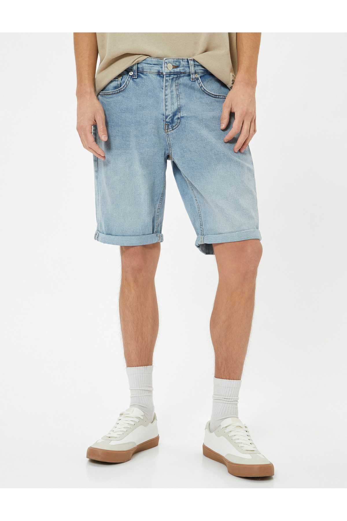 شلوارک جین برمودا جین باریک و با جزییات نخی
