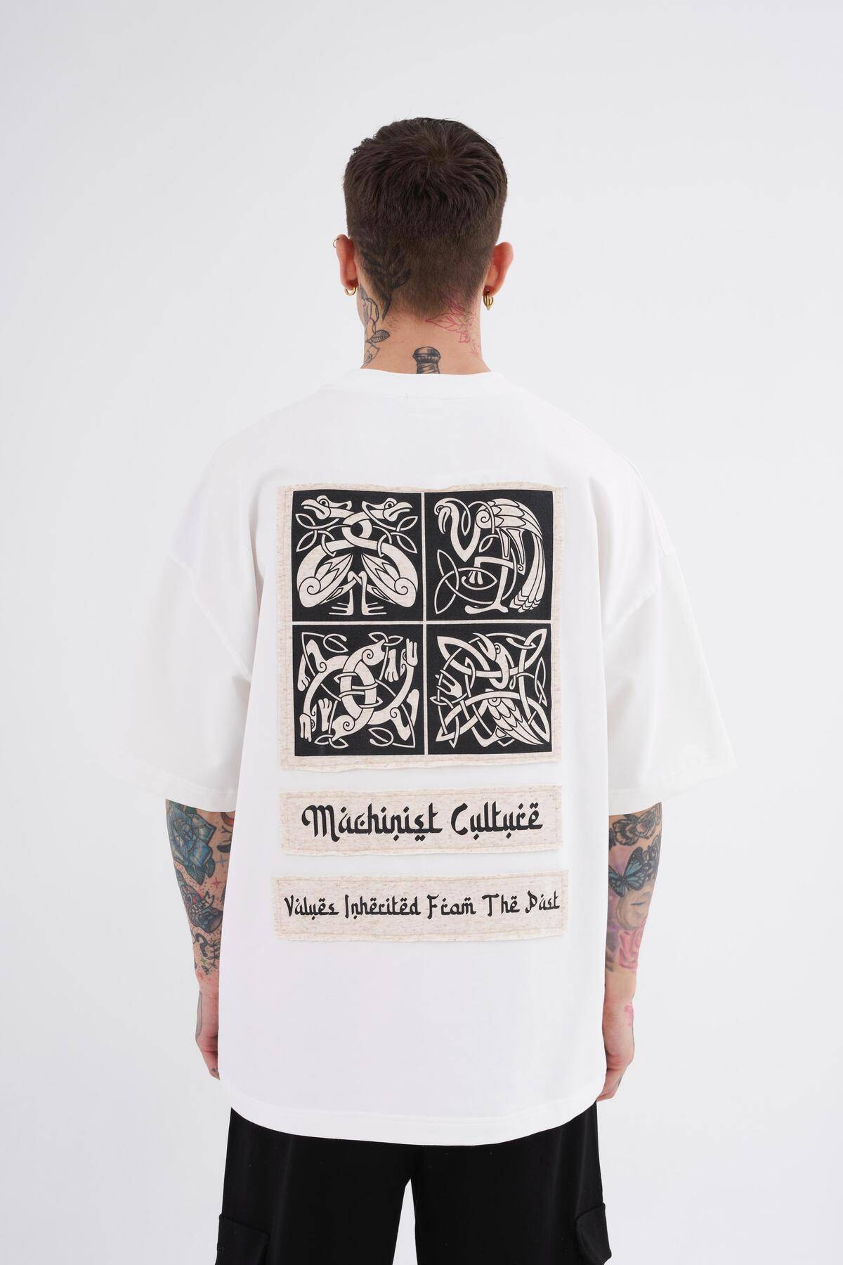 تیشرت اکرو سایز اورسایز با چاپ قومیتی مردانه