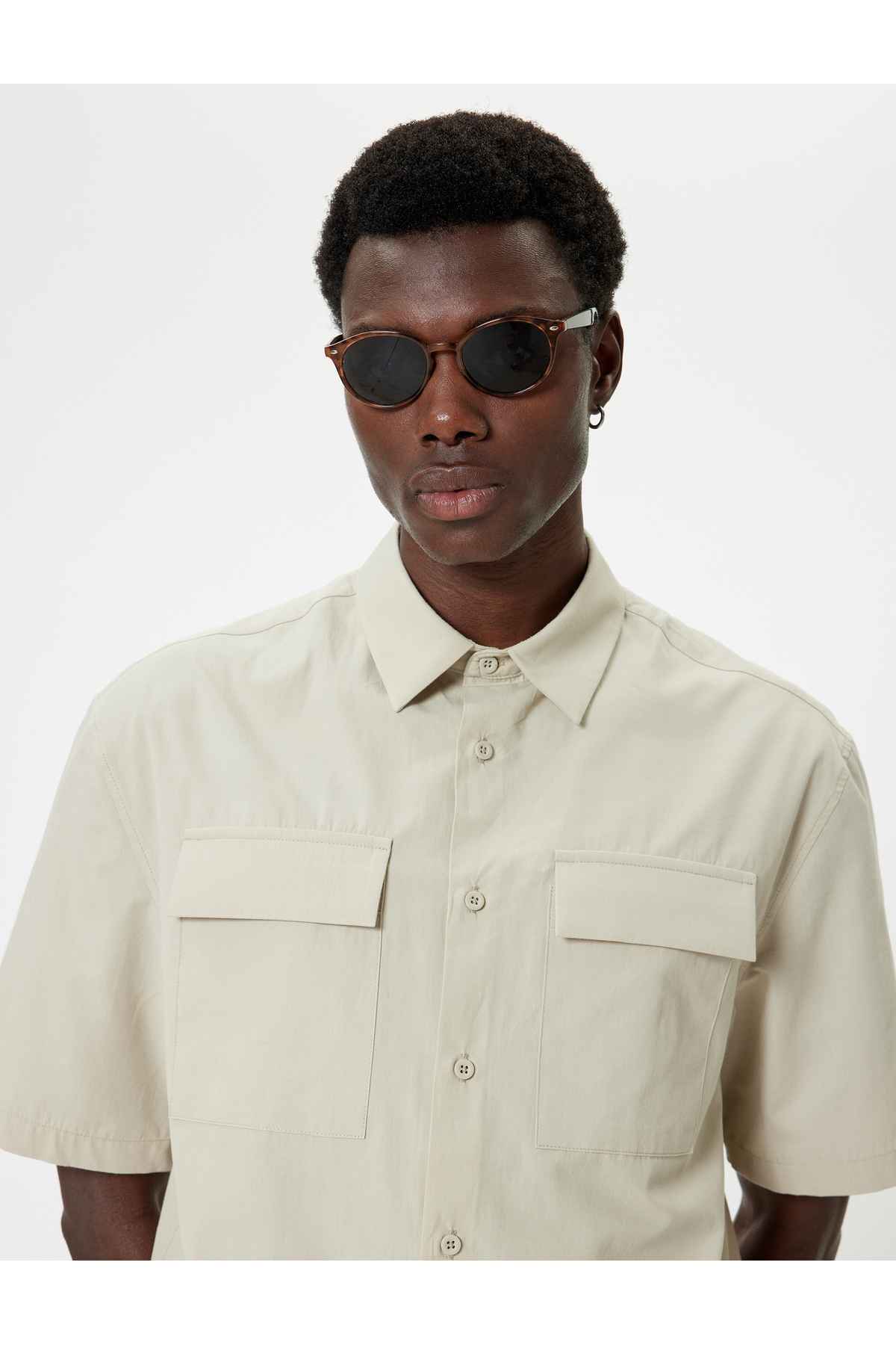 پیراهن آستین کوتاه یقه کلاسیک دکمه دار با جزئیات