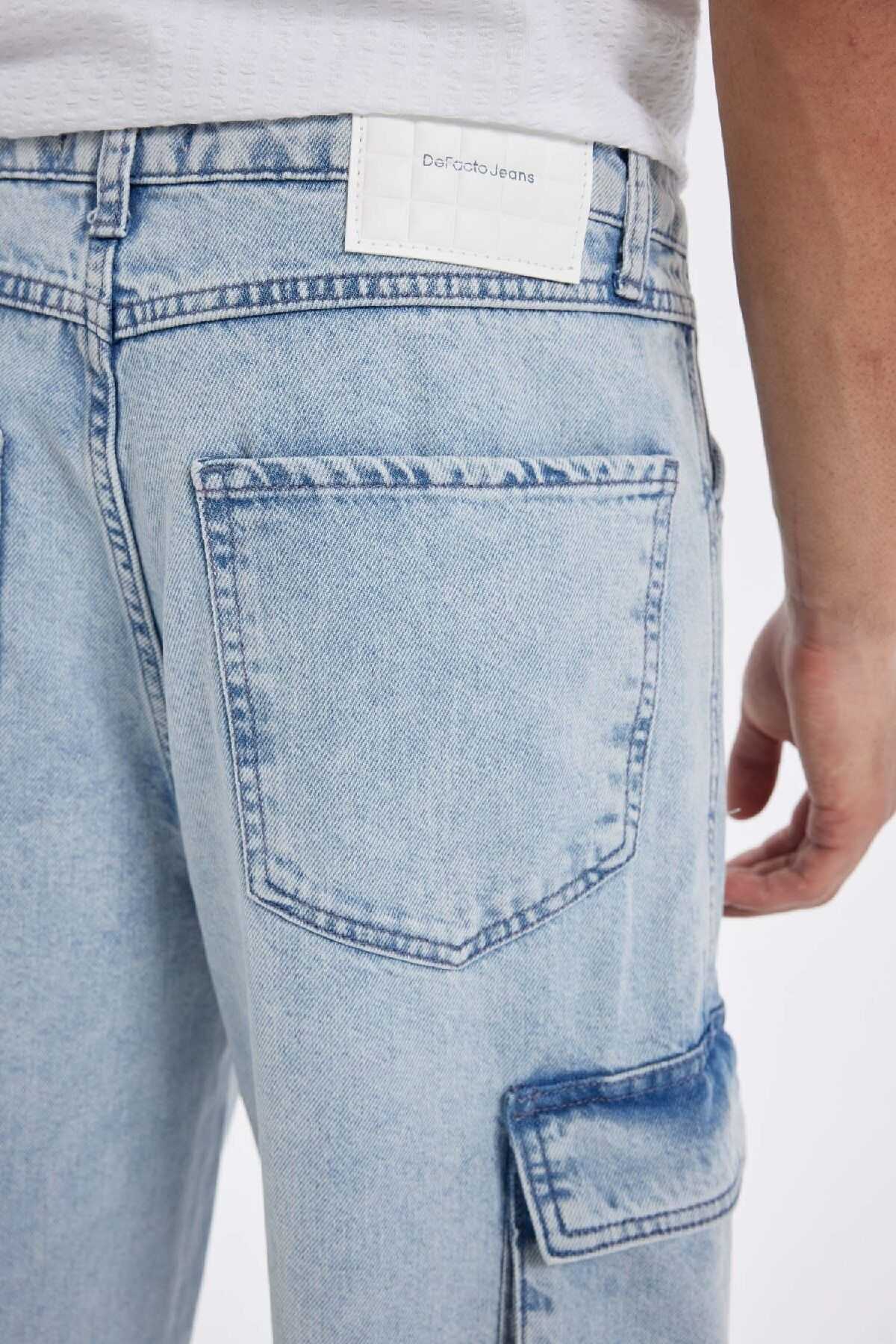 شلوار جین گشاد با طرح کمر معمولی