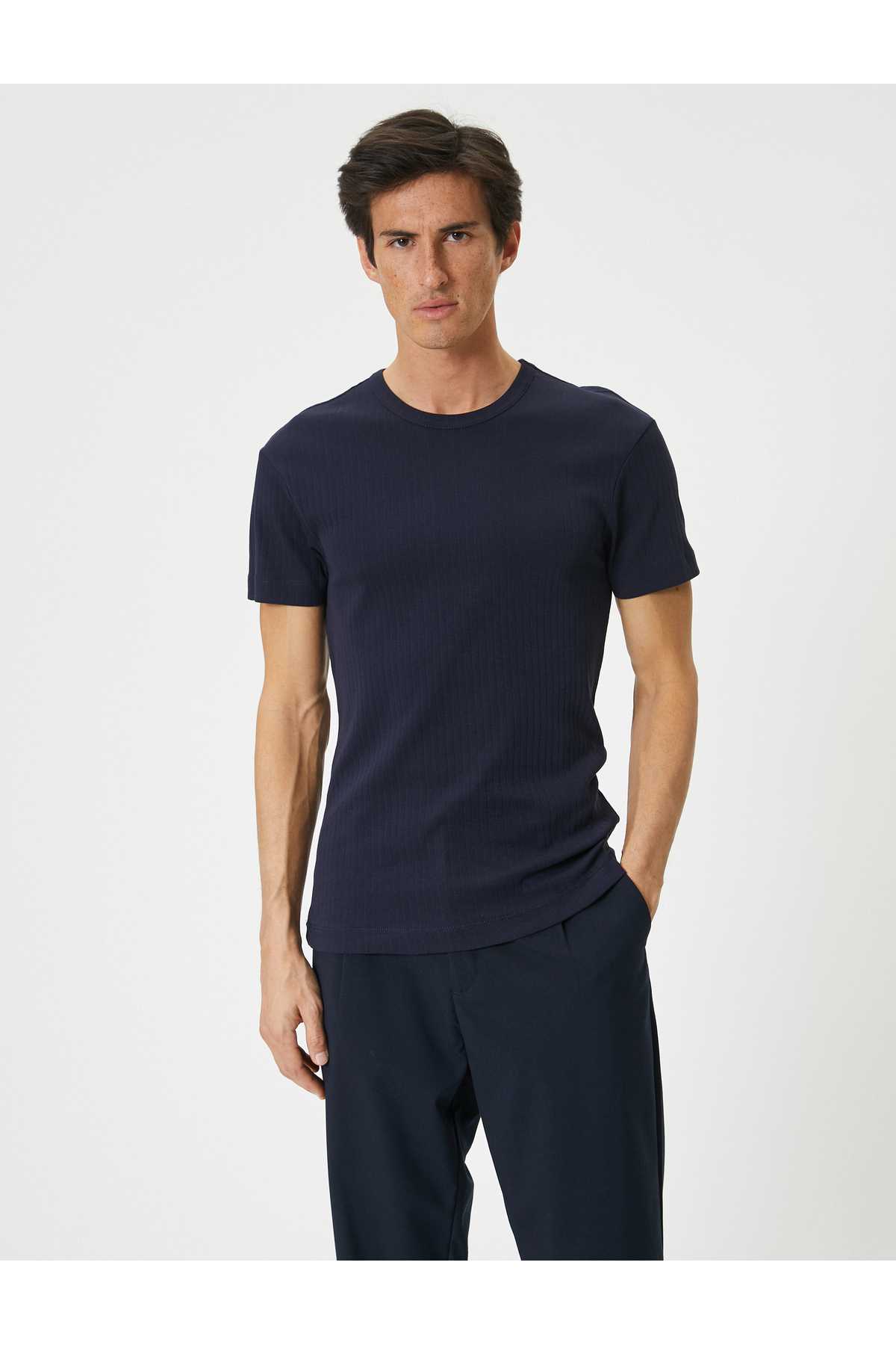 تیشرت پایه آستین کوتاه بافت باریک