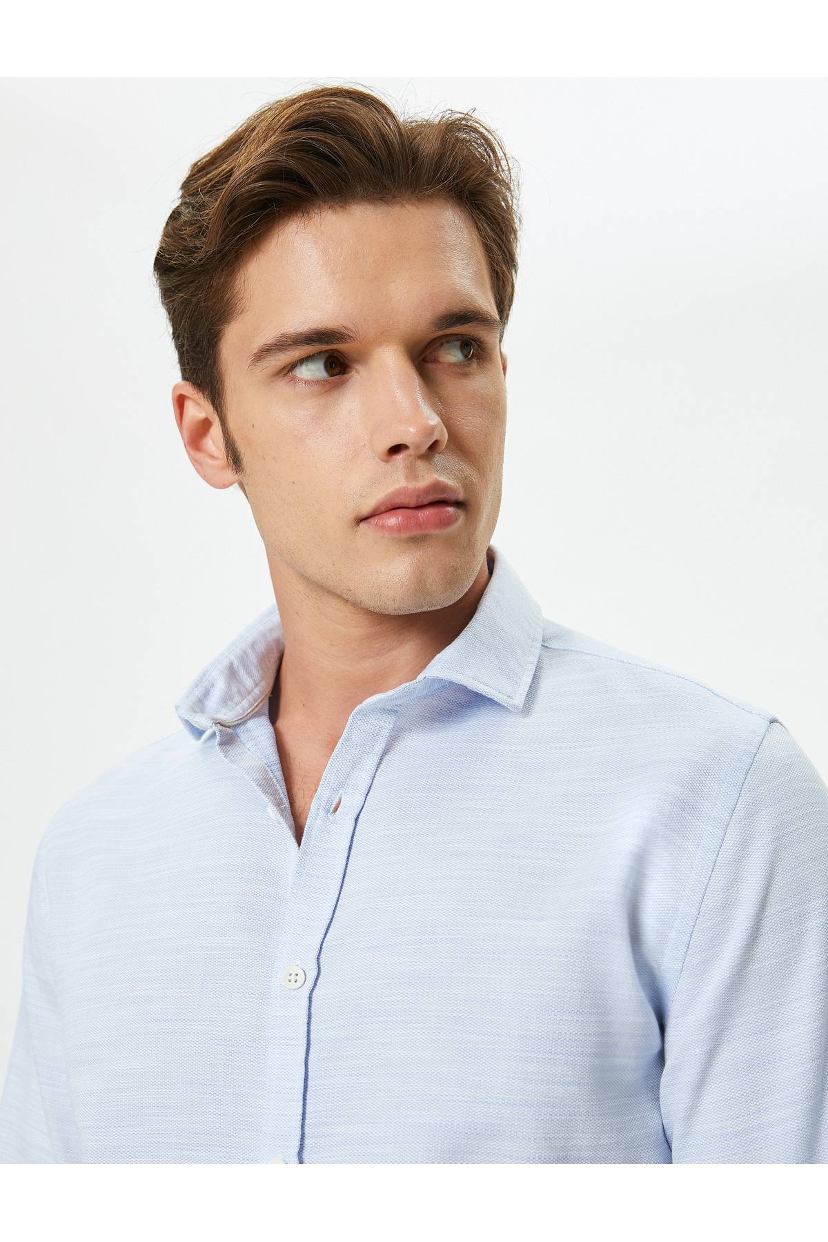 پیراهن باریک یقه کلاسیک آستین بلند دکمه دار نخی