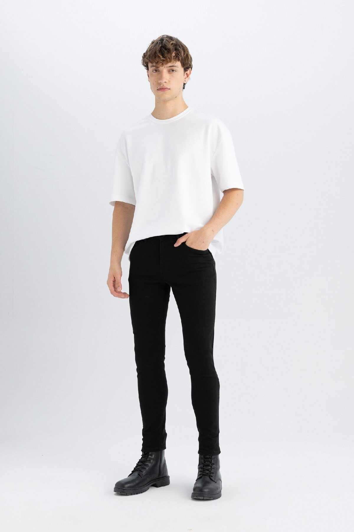 شلوار جین با ساق باریک فوق العاده لاغر