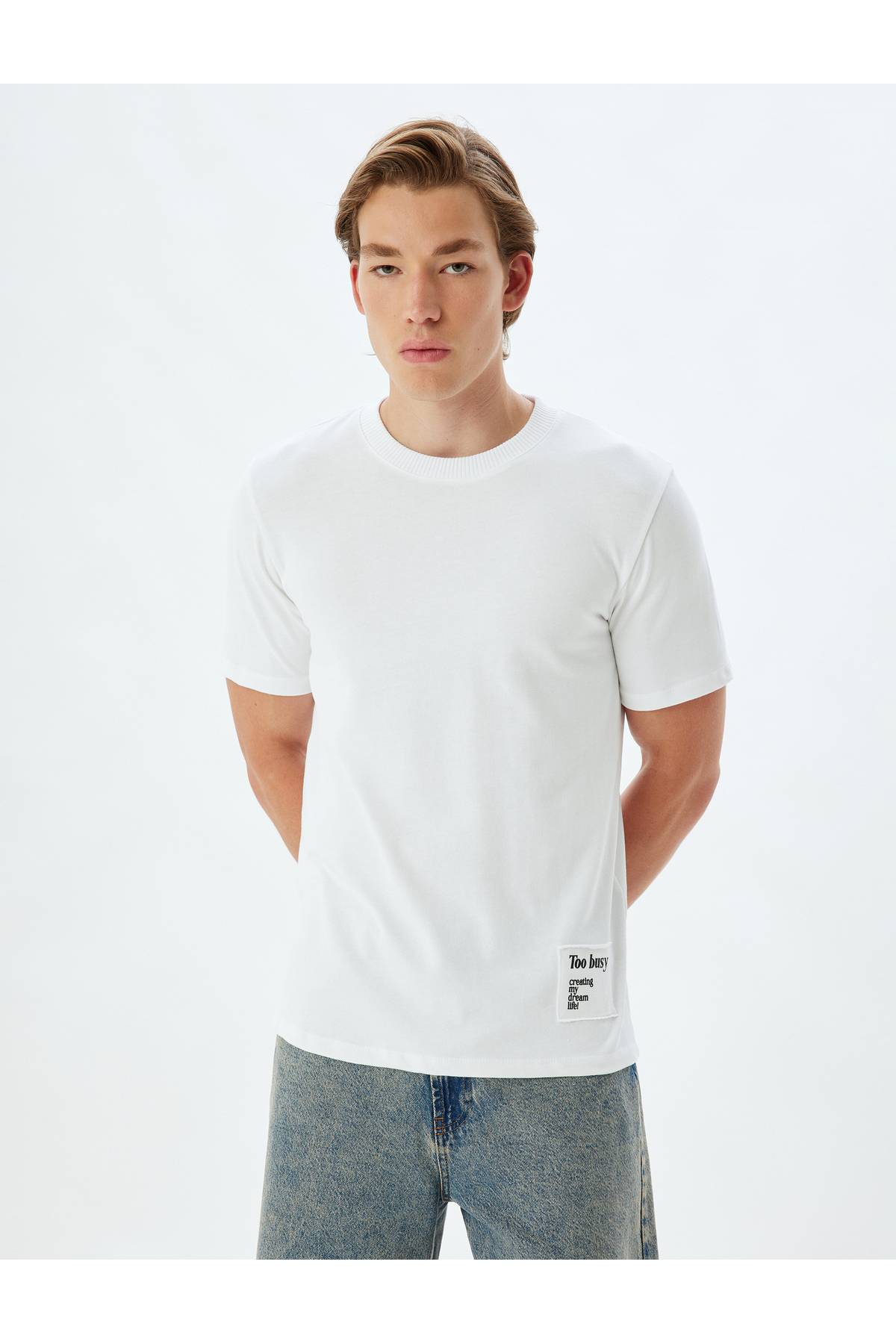 تیشرت یقه خدمه آستین کوتاه با چاپ پنبه با جزئیات