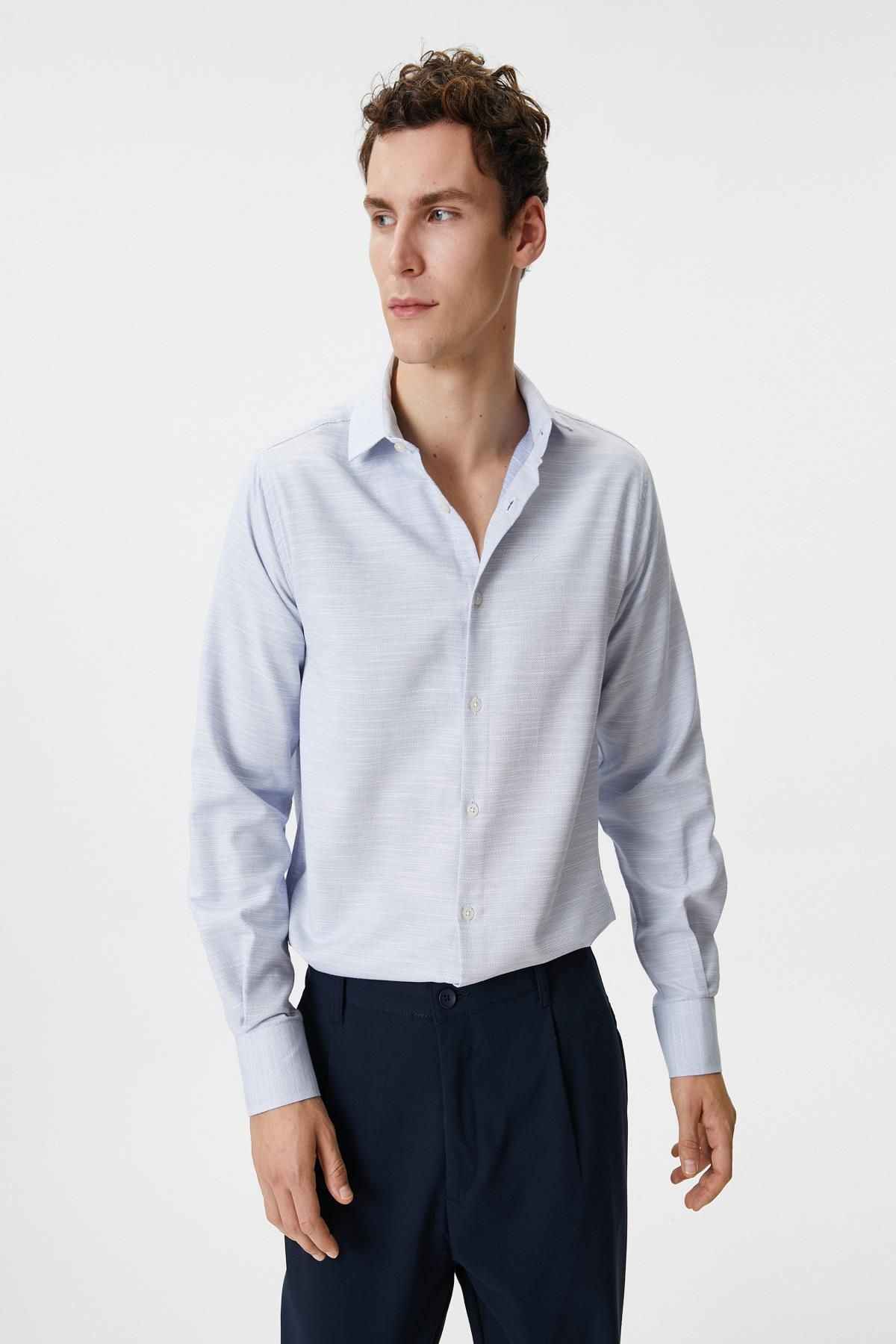 پیراهن باریک آستین بلند دکمه دار نیم یقه ایتالیایی