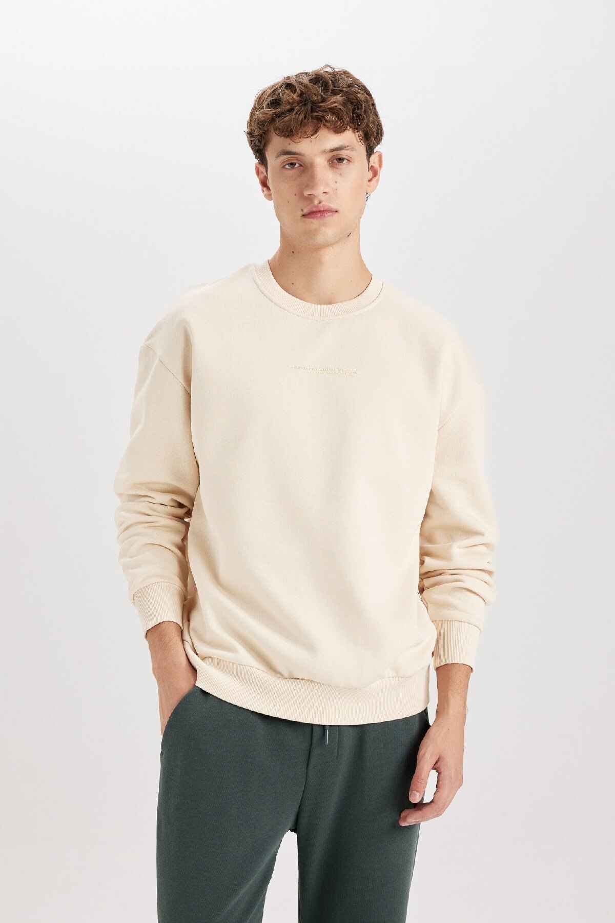 سویشرت طرح دار با یقه باکس سیاه X8282az24au