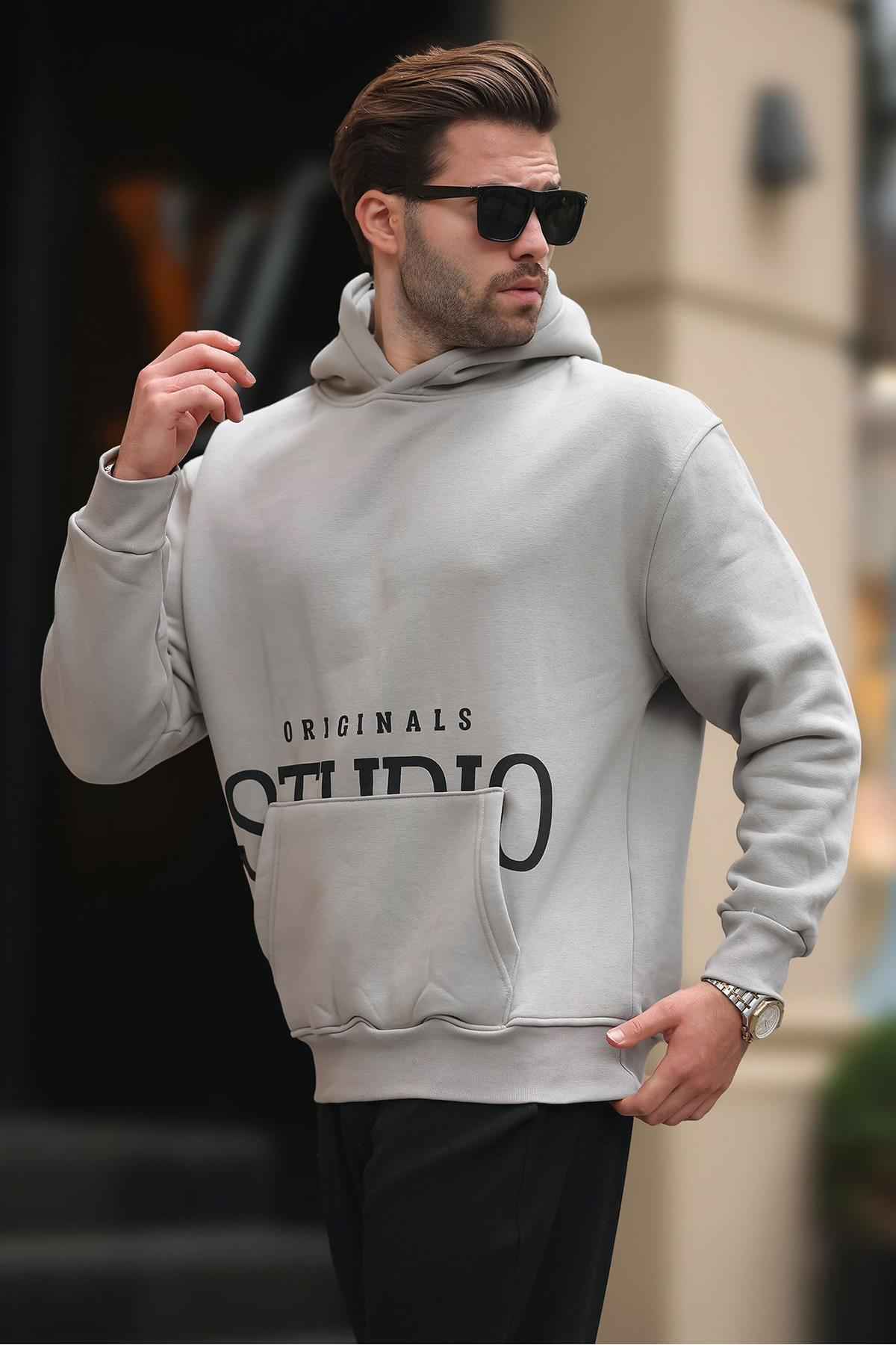 سویشرت چاپی کلاهدار مشکی با جزئیات جیب