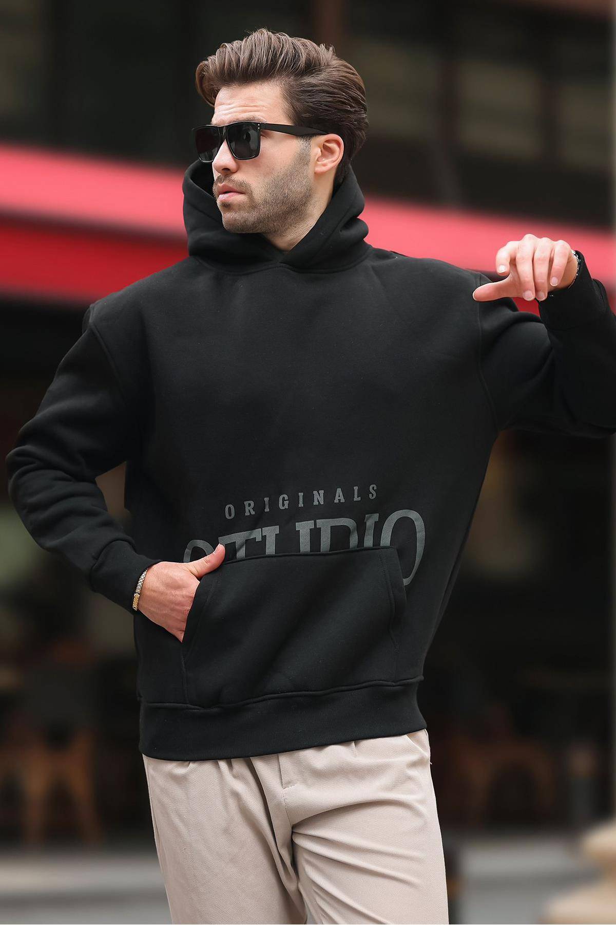 سویشرت چاپی کلاهدار مشکی با جزئیات جیب