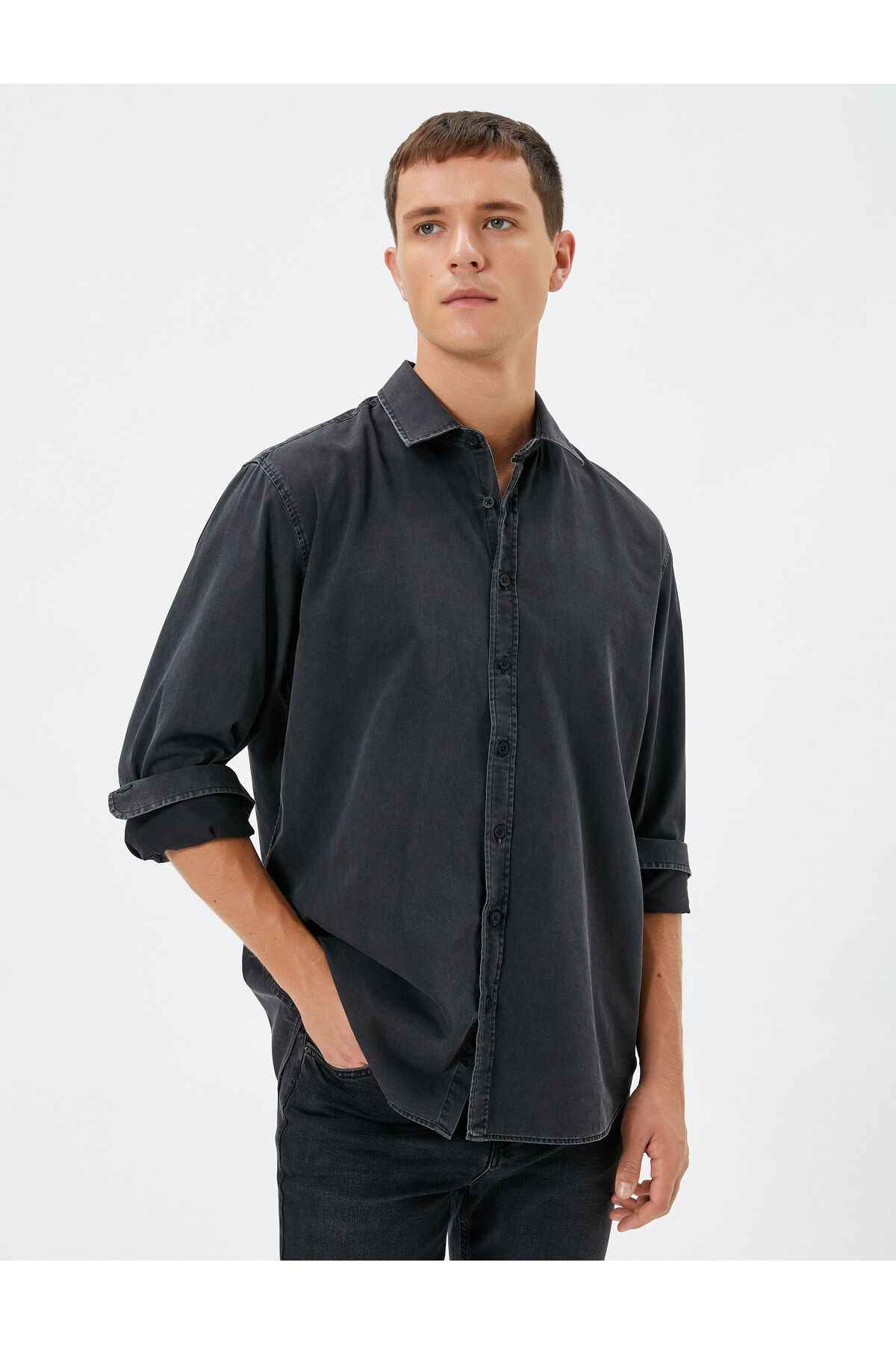 پیراهن کلاسیک آستین بلند یقه دکمه دار نخی