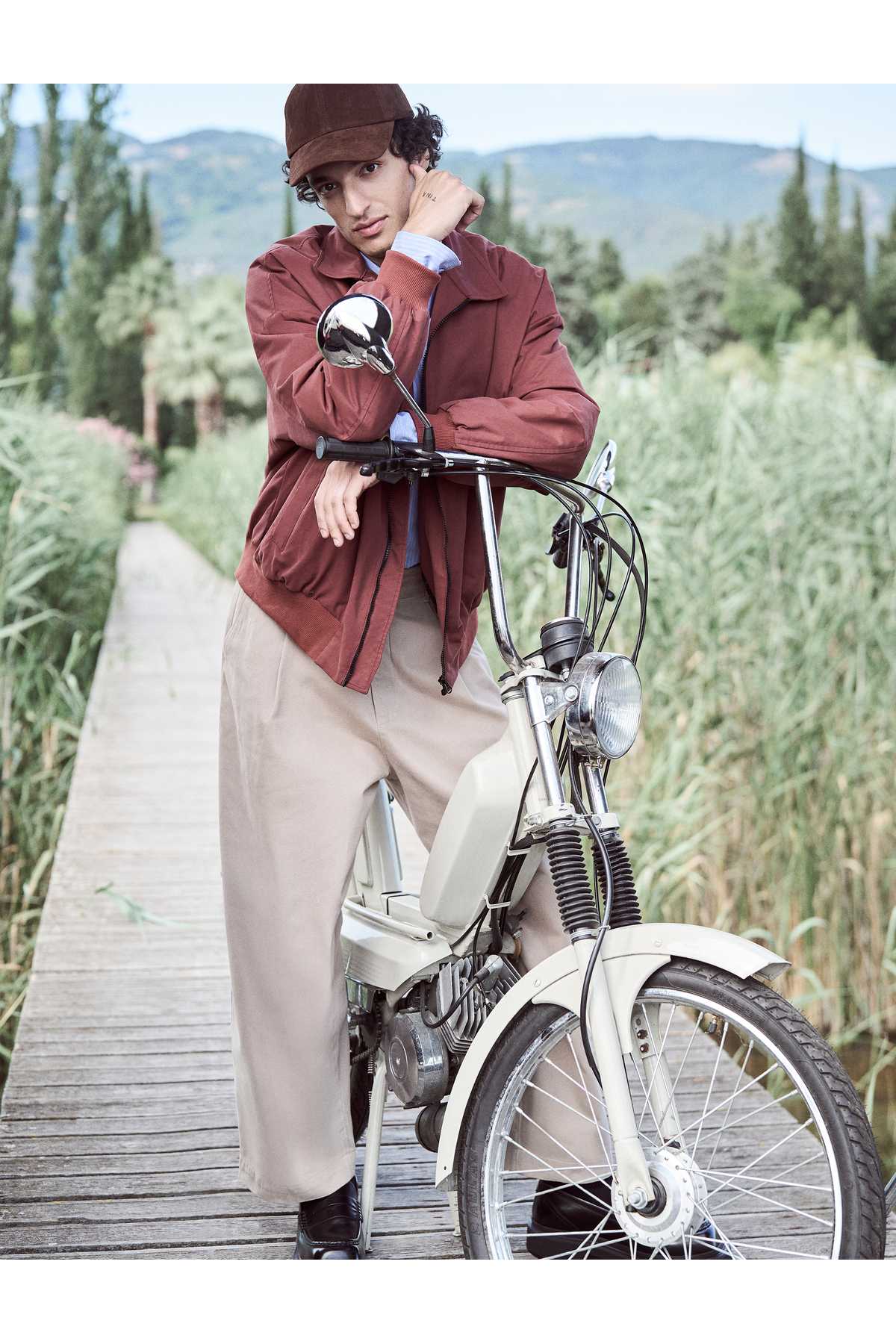 جیب های زیادی شلوار جیب به تفصیل