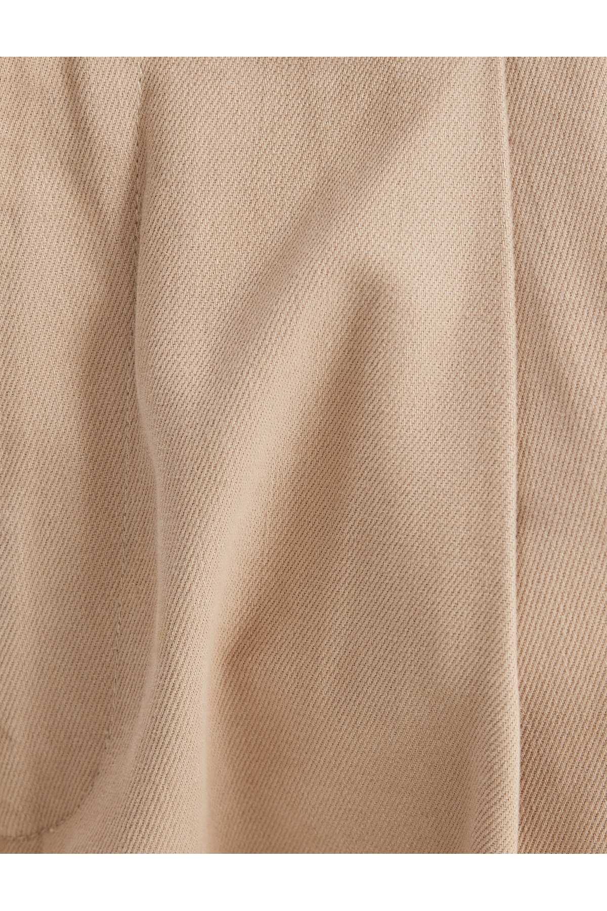 جیب های زیادی شلوار جیب به تفصیل