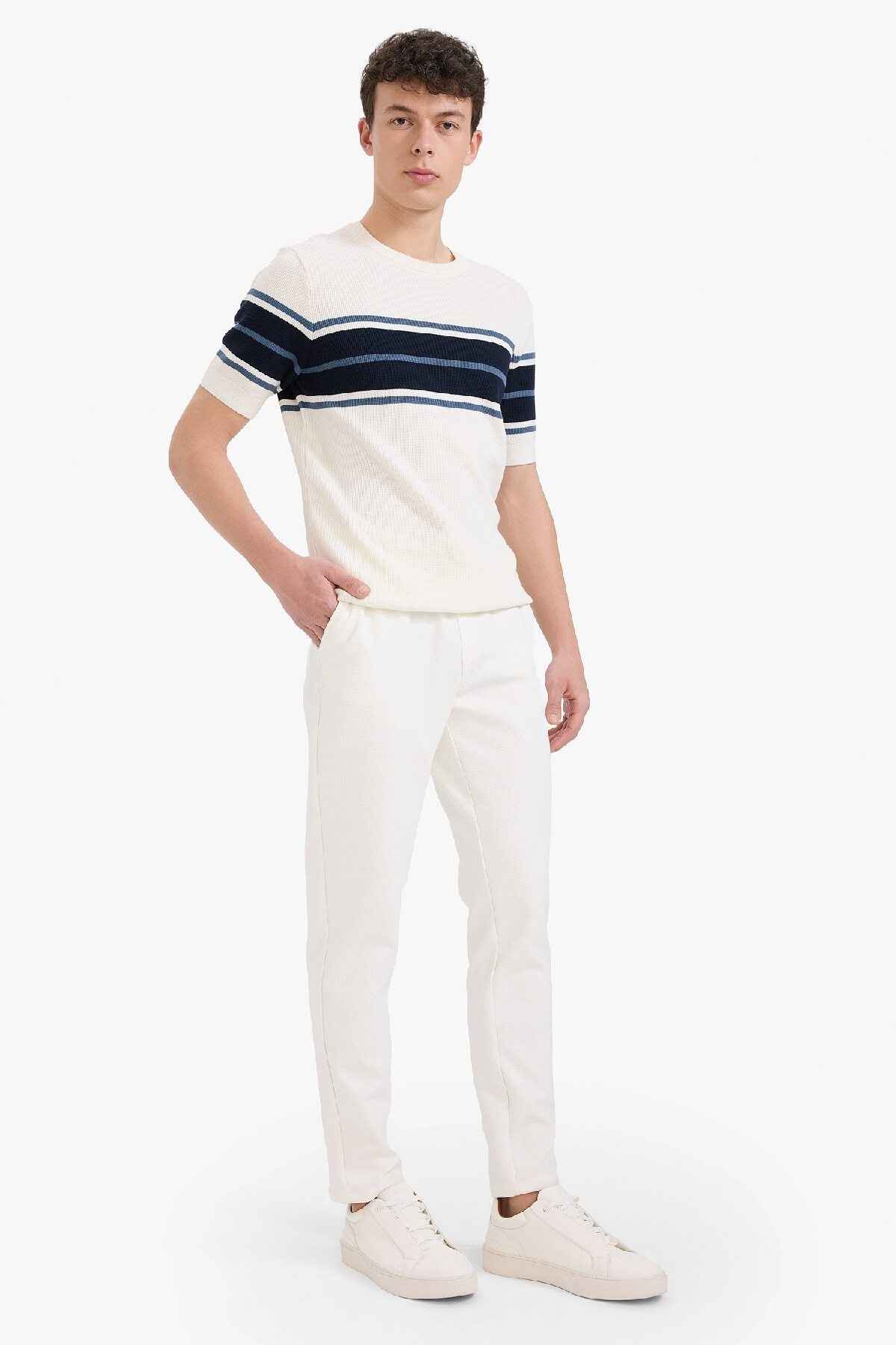 شلوار جوگر پایه بند کمر راست جیب راست C6022ax25sp